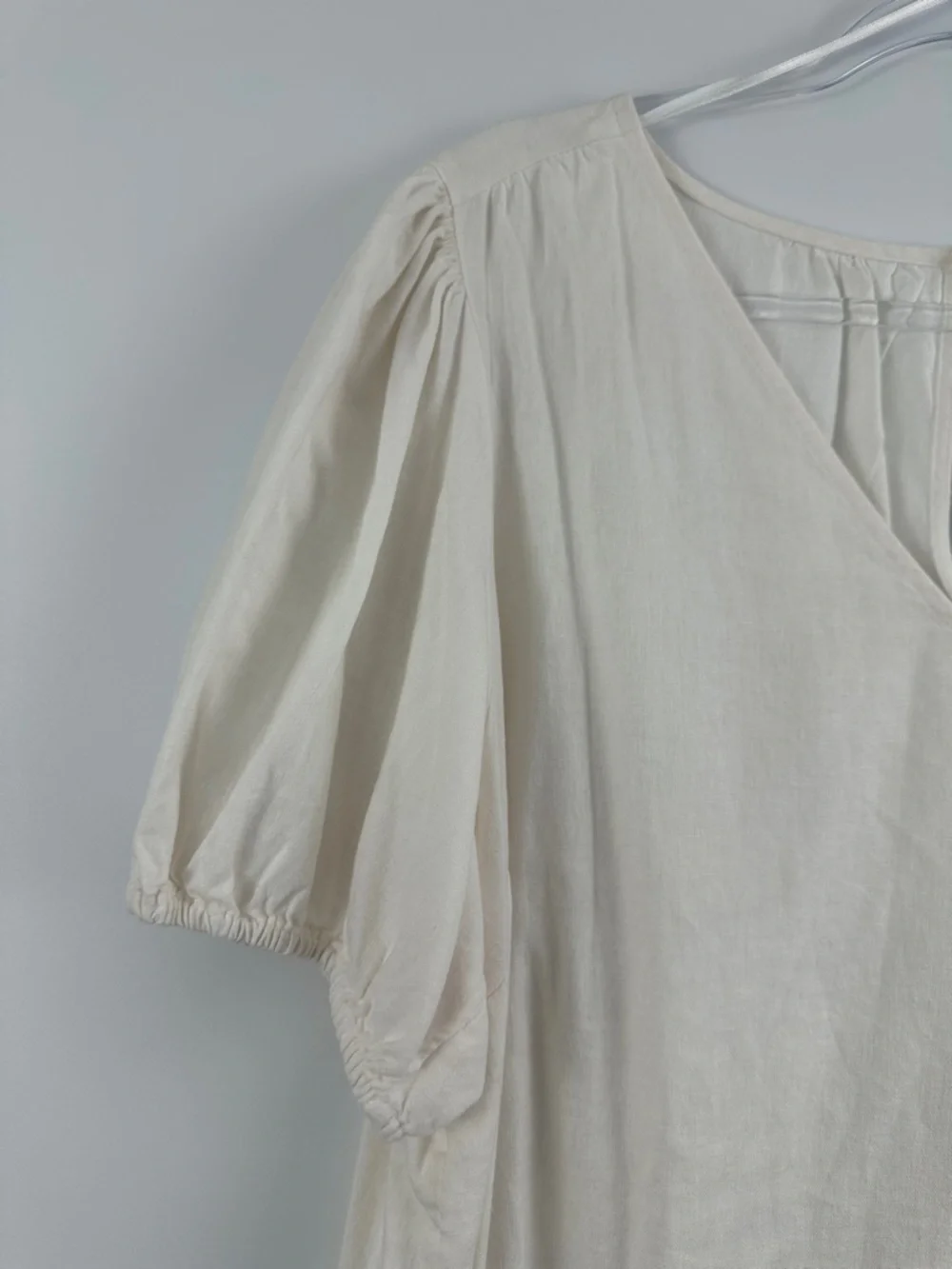 LC Lauren Conrad Cream Linen Blend Puff Sleeve Blouse XL V-Neck Cottagecore Top - Picture 4 of 7